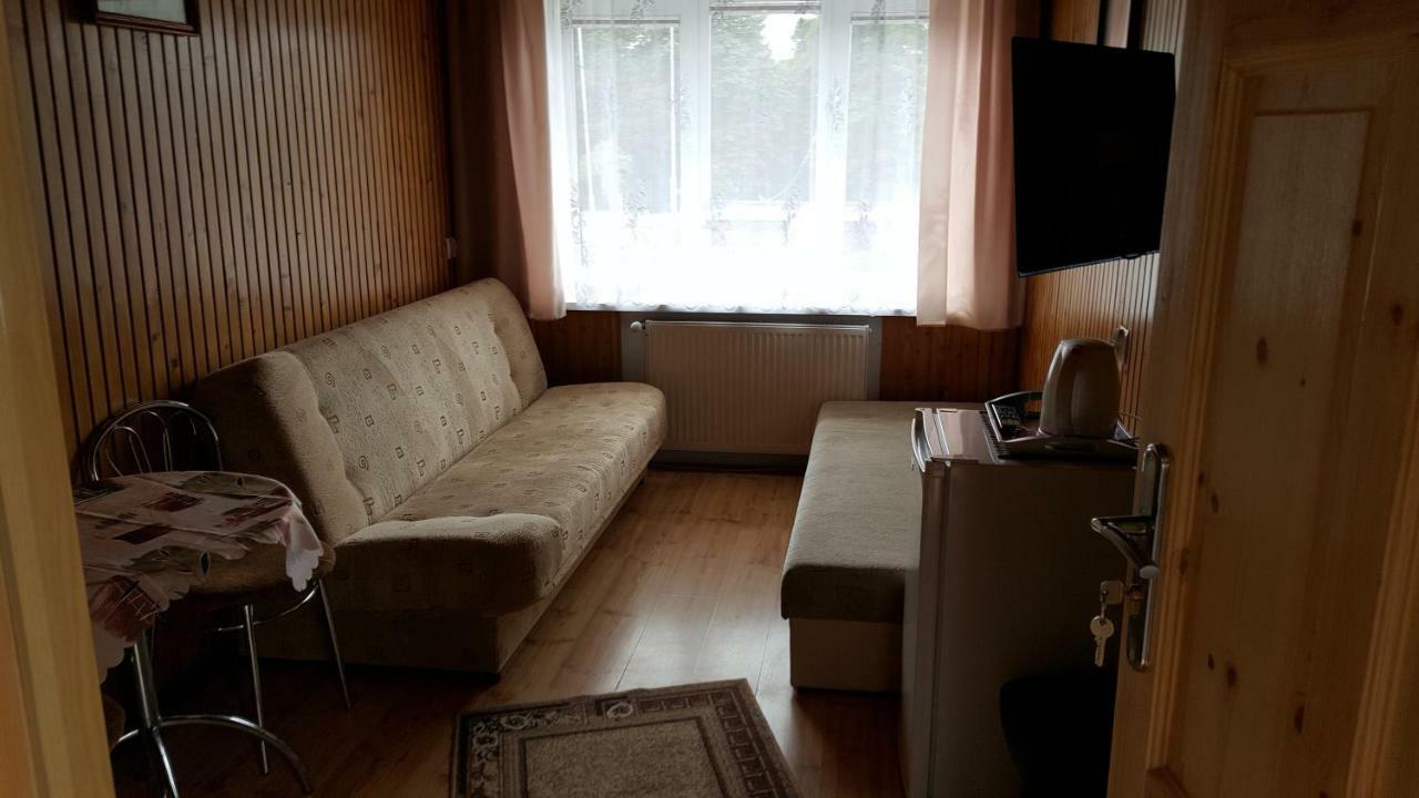 "U Izy" Pokoje Goscinne I Przyczepy Campingowe Mielno  Eksteriør bilde